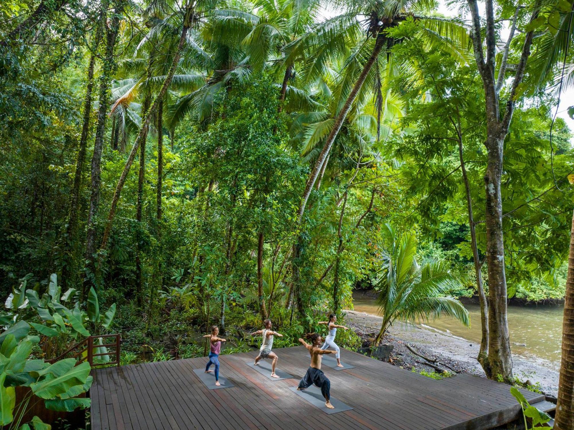 Playa Cativo Lodge Esquinas ภายนอก รูปภาพ